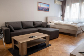Tommy Apartment